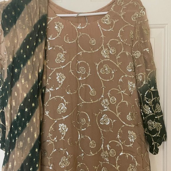 3 piece green lehenga set with gold embroidered motif and ombre style dye - Picture 3 of 11